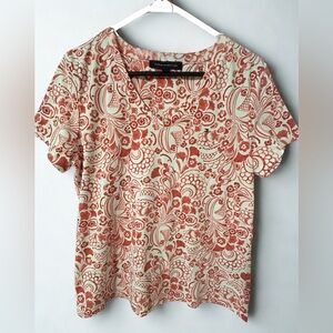 Tommy Hilfiger Floral Paisley Tee — Size M
Soft Cotton — V-Neck — Like New